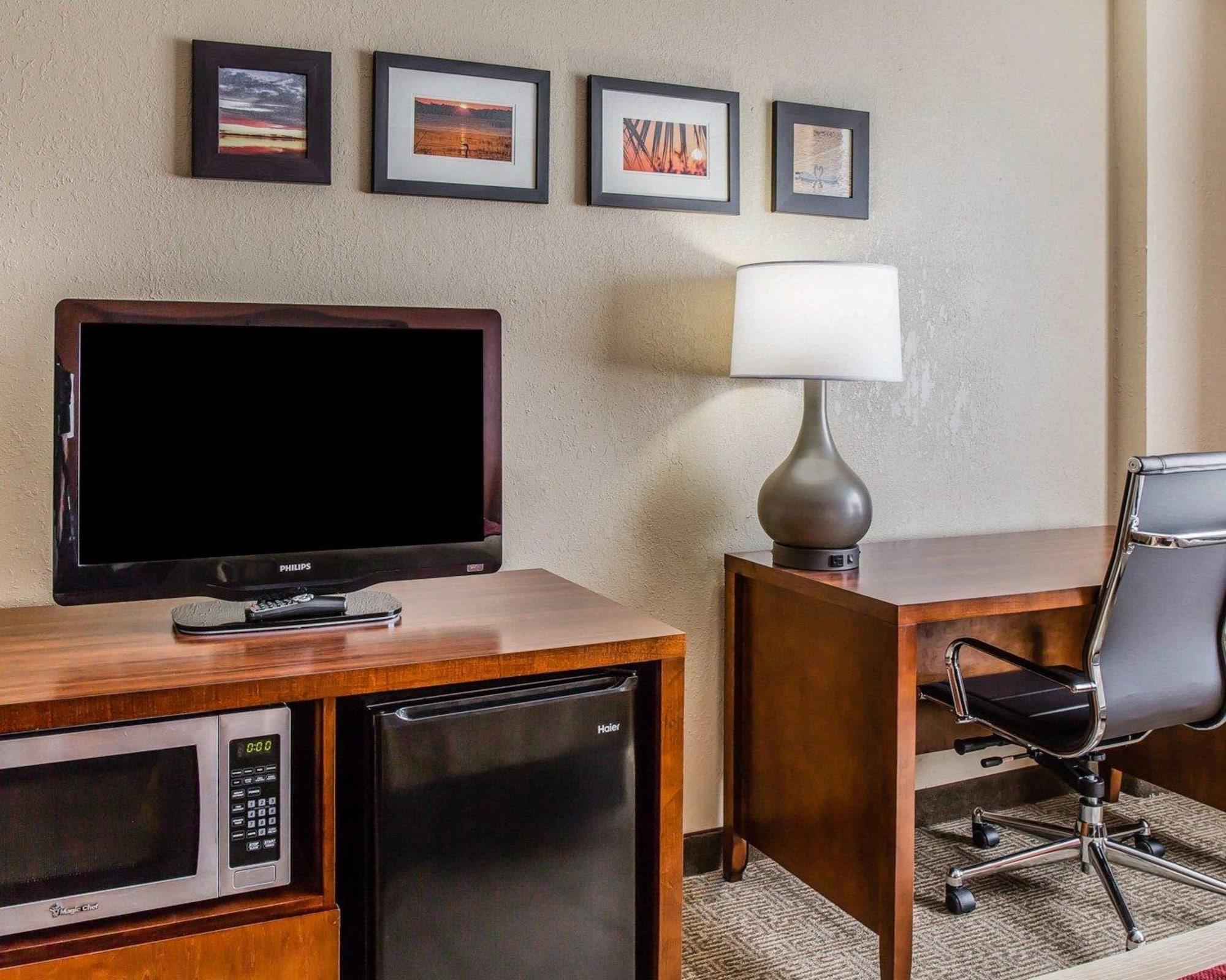 Comfort Inn & Suites Lakeland North I-4 Ngoại thất bức ảnh