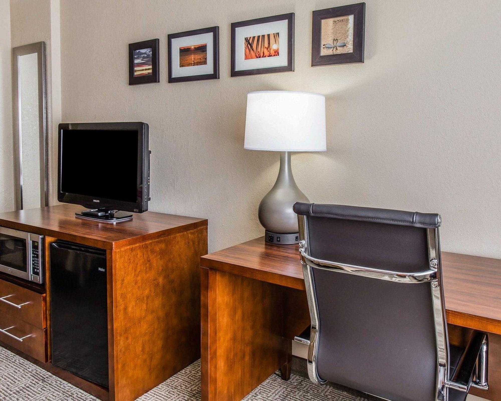 Comfort Inn & Suites Lakeland North I-4 Ngoại thất bức ảnh