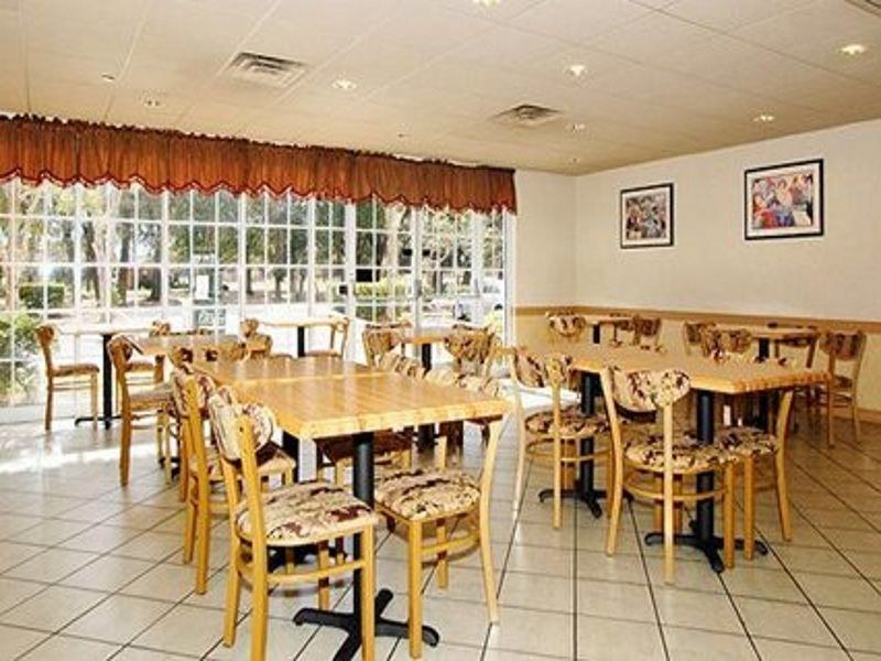 Comfort Inn & Suites Lakeland North I-4 Ngoại thất bức ảnh